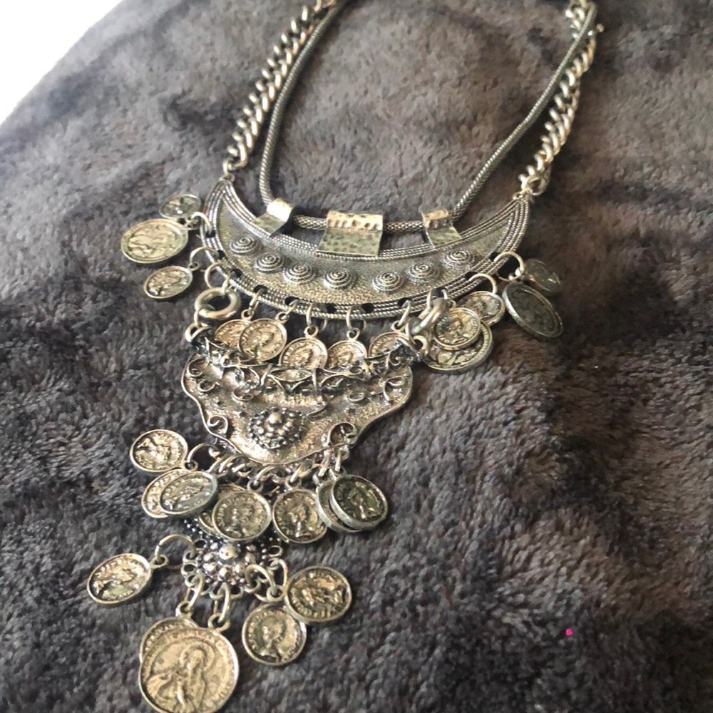 Silver bohemian style necklce